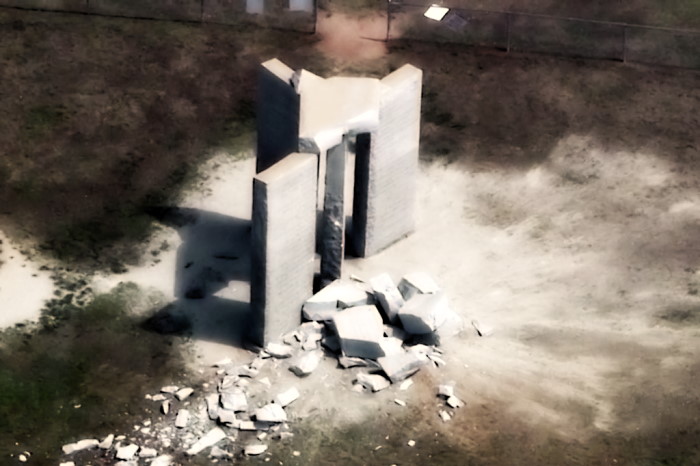 L'atto vandalico alle Georgia Guidestones